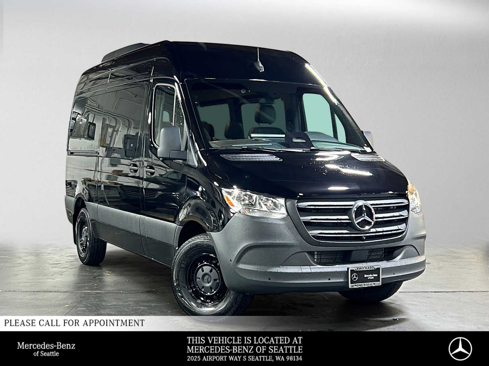 2025 Mercedes-Benz Sprinter Passenger Van 2500 Standard Roof I4 Diesel 144 RWD