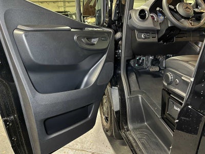 2025 Mercedes-Benz Sprinter Passenger Van 2500 Standard Roof I4 Diesel 144 RWD