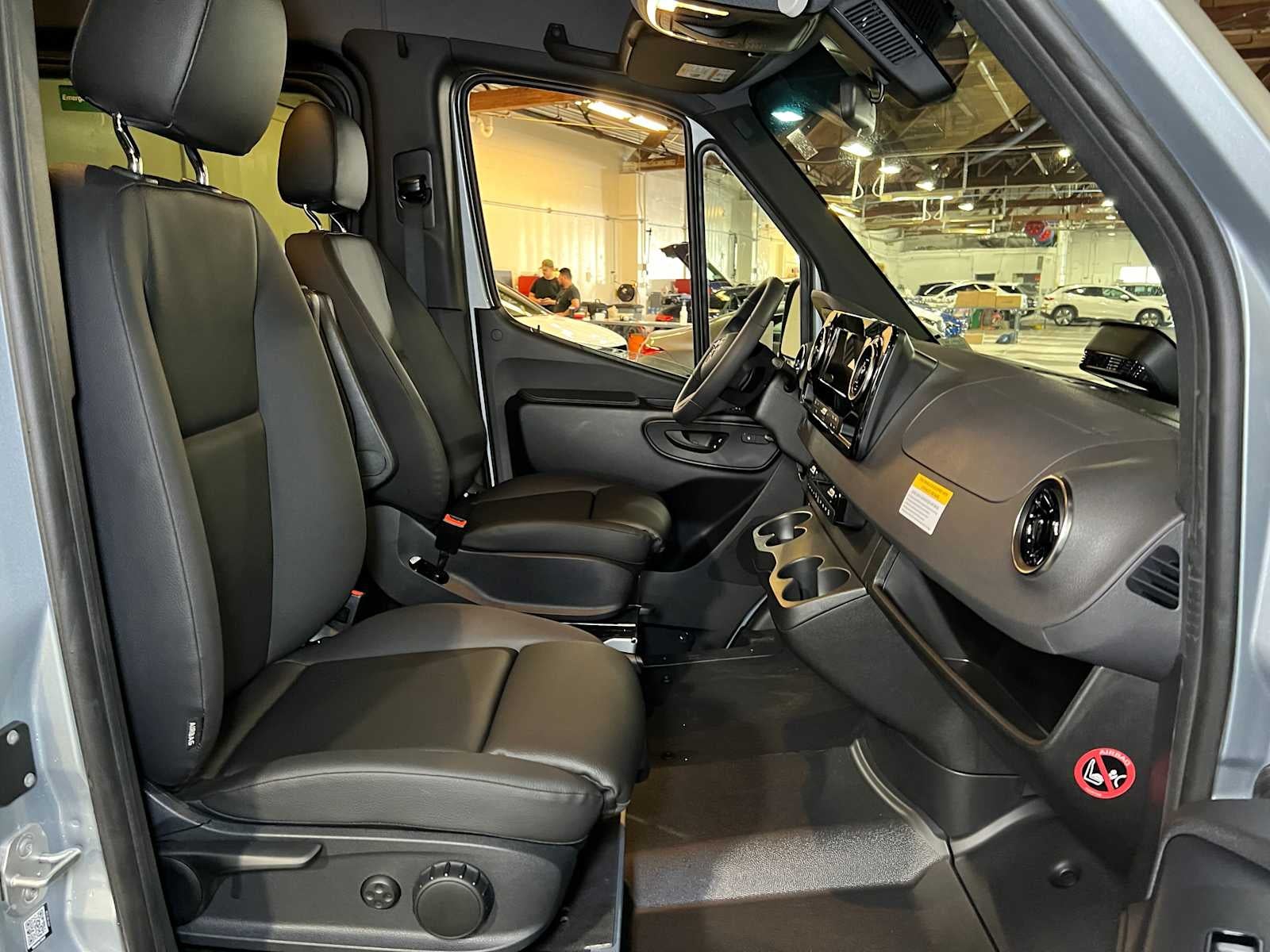 2025 Mercedes-Benz Sprinter Passenger Van 2500 Standard Roof I4 Diesel HO 144" RWD