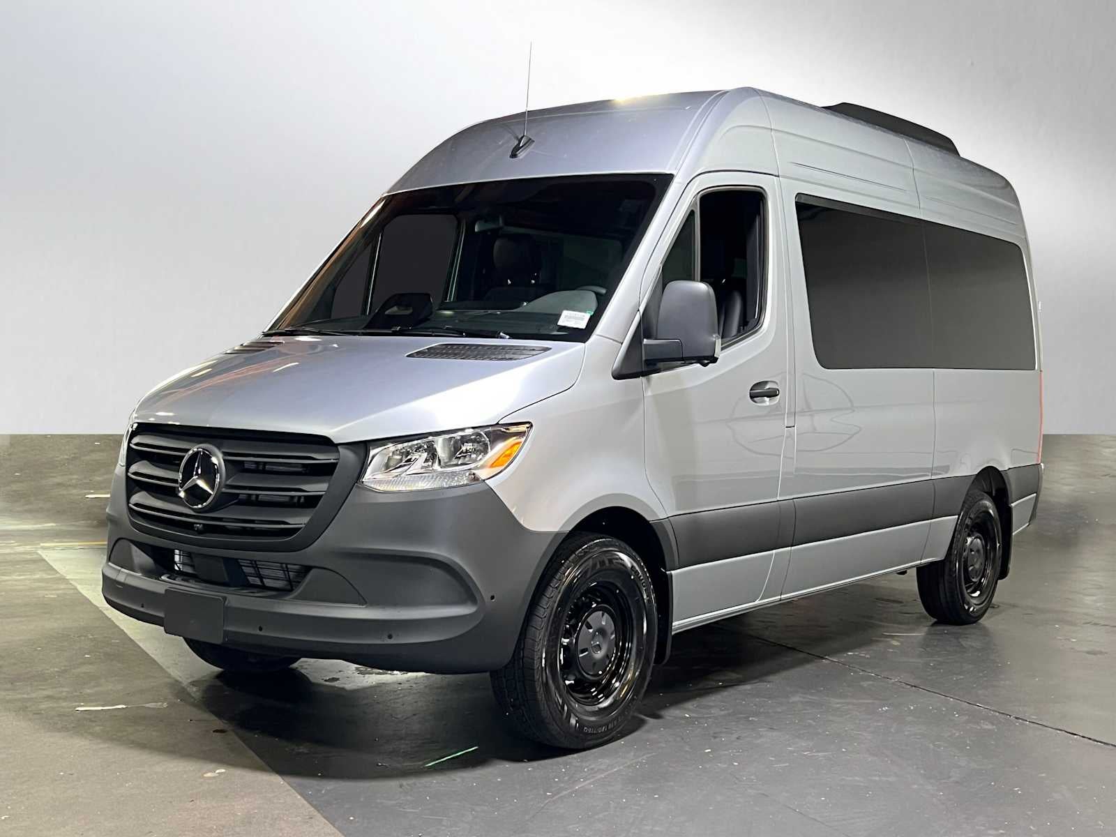 2025 Mercedes-Benz Sprinter Passenger Van 2500 Standard Roof I4 Diesel HO 144" RWD
