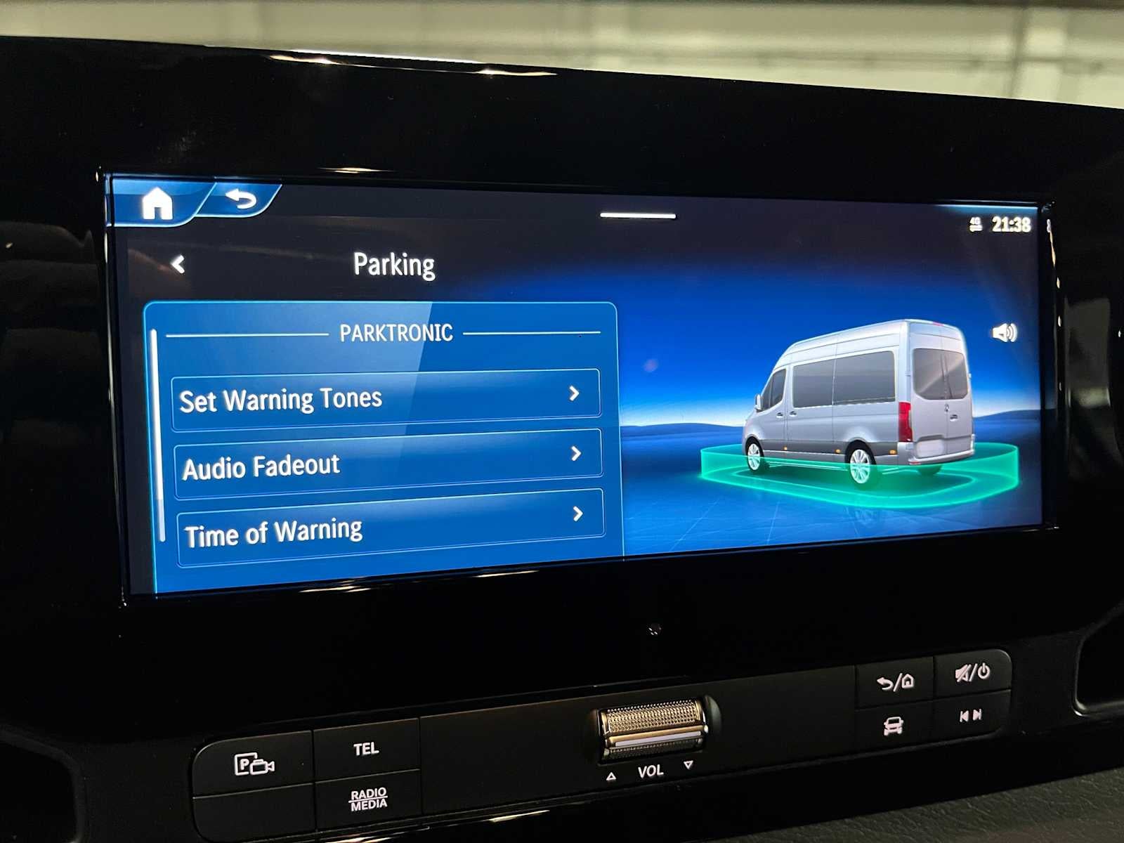 2025 Mercedes-Benz Sprinter Passenger Van 2500 Standard Roof I4 Diesel HO 144" RWD