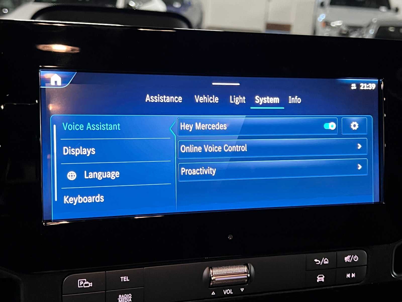 2025 Mercedes-Benz Sprinter Passenger Van 2500 Standard Roof I4 Diesel HO 144" RWD