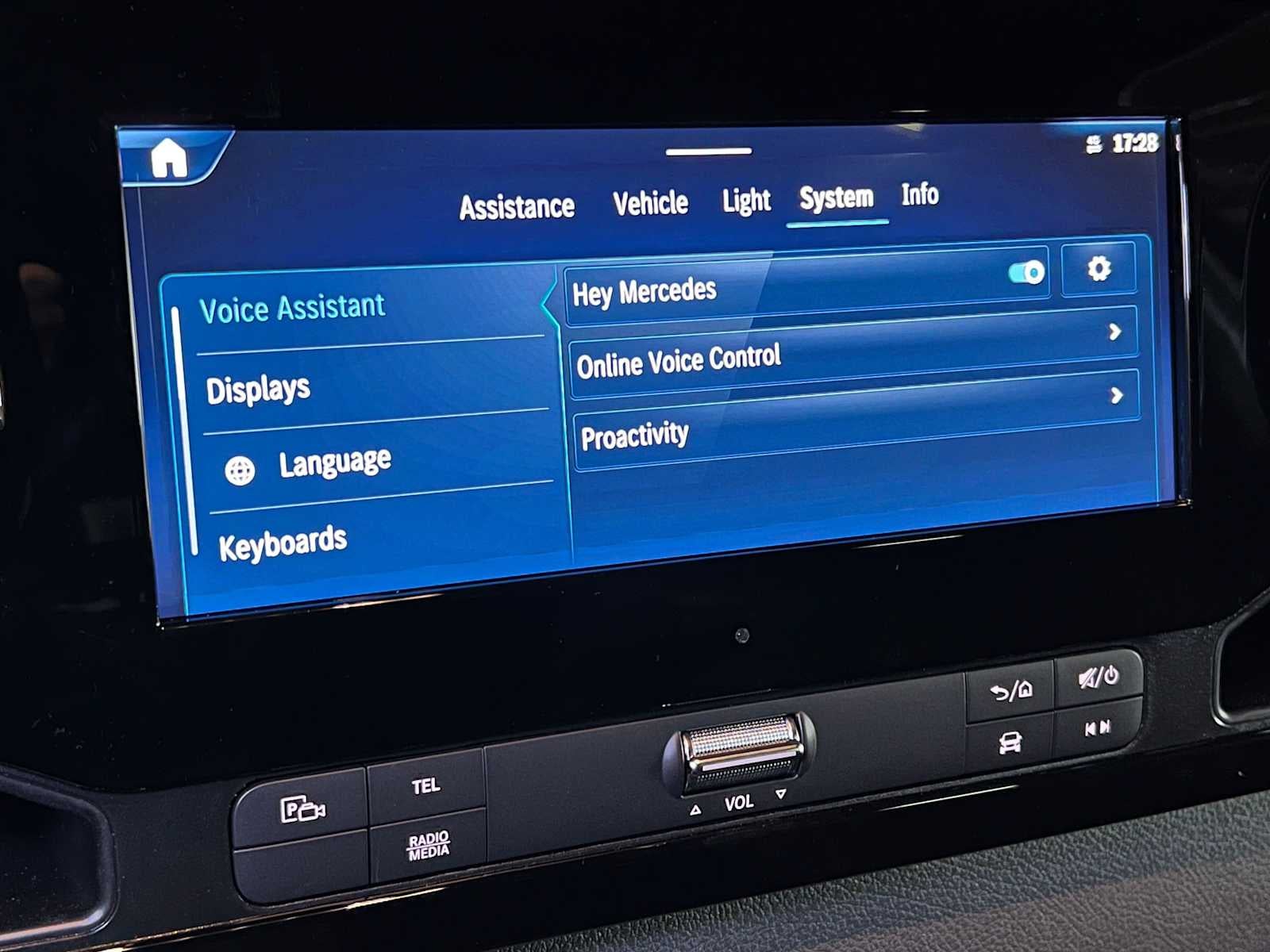 2025 Mercedes-Benz Sprinter Passenger Van 2500 Standard Roof I4 Diesel HO 144 RWD