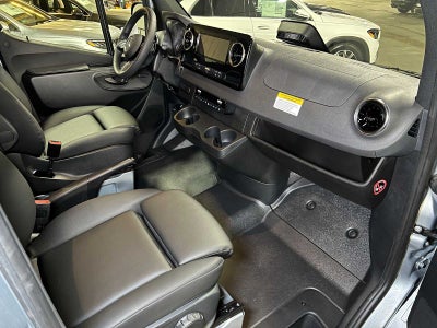 2025 Mercedes-Benz Sprinter Passenger Van 2500 Standard Roof I4 Diesel HO 144 RWD