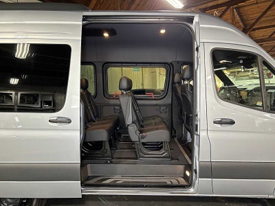 2025 Mercedes-Benz Sprinter Passenger Van 2500 Standard Roof I4 Diesel HO 144 RWD