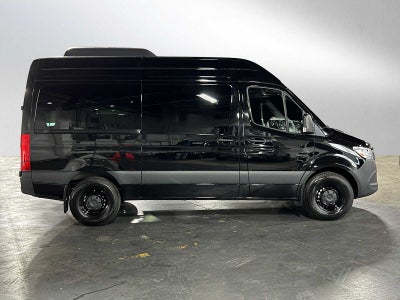 2025 Mercedes-Benz Sprinter Passenger Van 2500 Standard Roof I4 Diesel HO 144" RWD