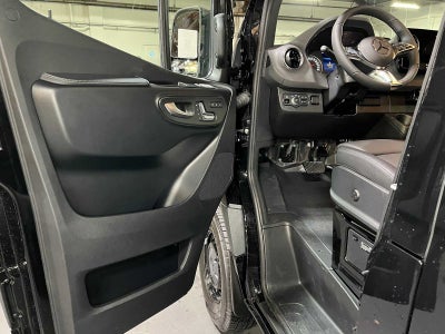 2026 Mercedes-Benz Sprinter Passenger Van 2500 Standard Roof I4 Diesel HO 144 AWD