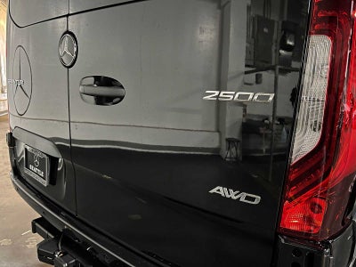 2026 Mercedes-Benz Sprinter Passenger Van 2500 Standard Roof I4 Diesel HO 144 AWD