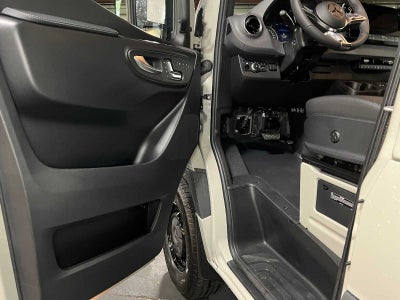 2026 Mercedes-Benz Sprinter Passenger Van 2500 Standard Roof I4 Diesel HO 144 AWD