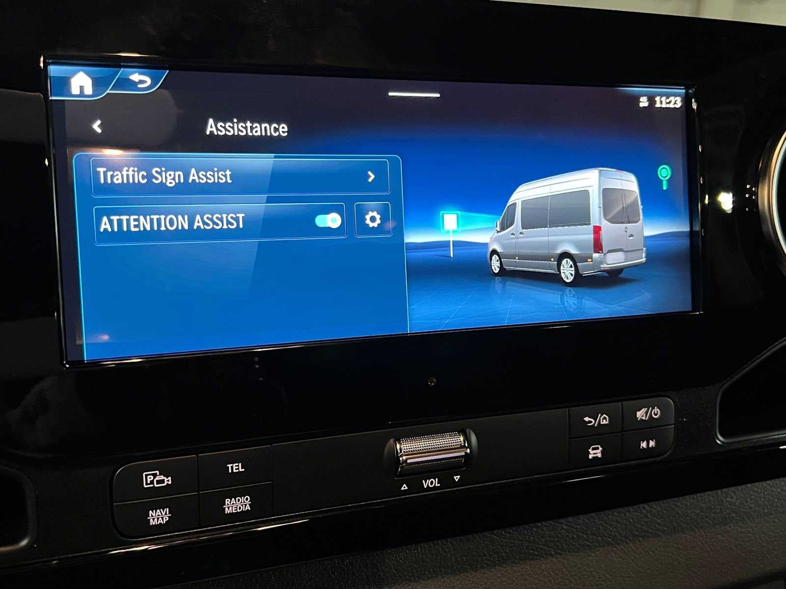 2026 Mercedes-Benz Sprinter Passenger Van 2500 Standard Roof I4 Diesel HO 144 AWD