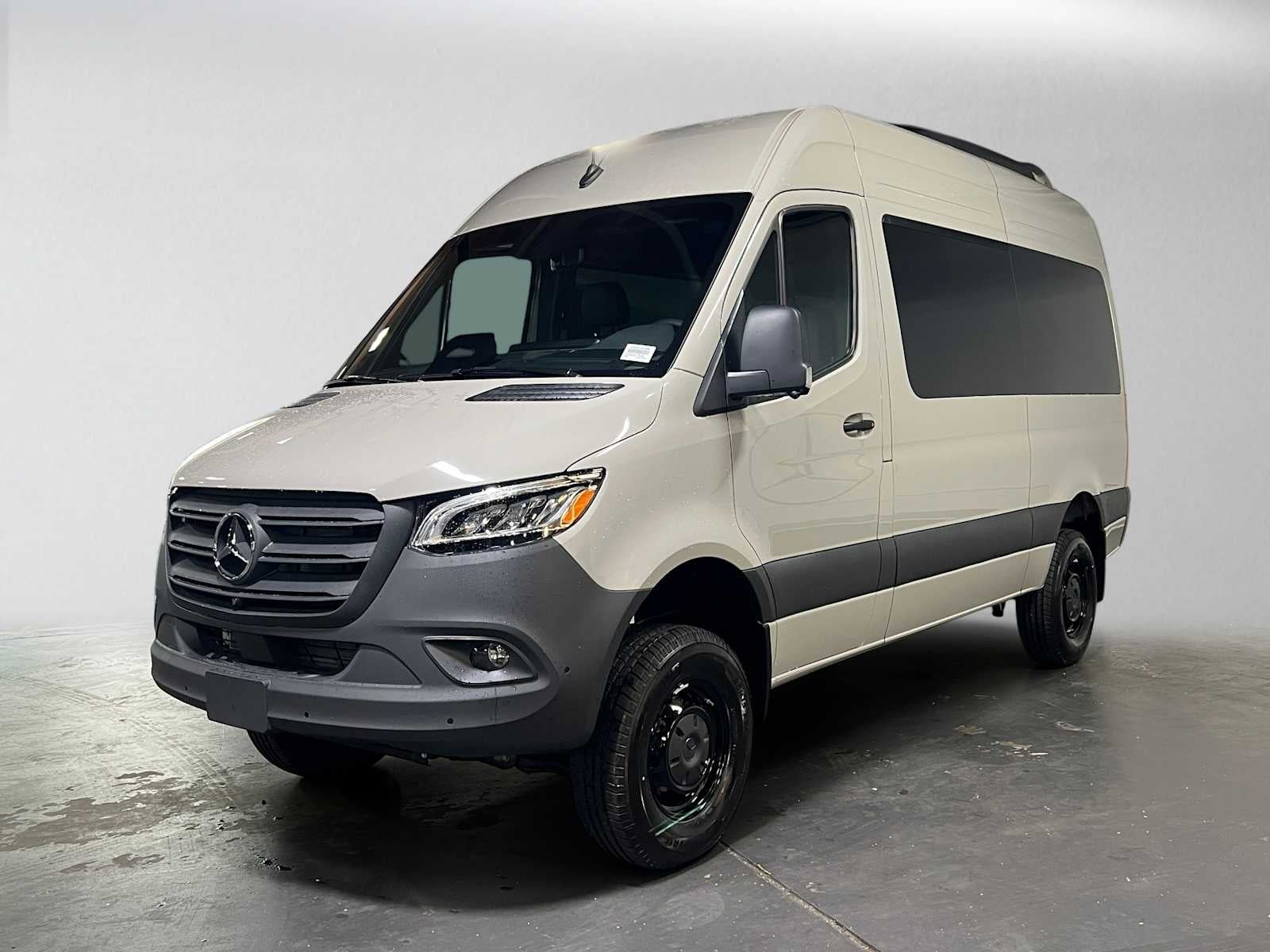 2026 Mercedes-Benz Sprinter Passenger Van 2500 Standard Roof I4 Diesel HO 144 AWD