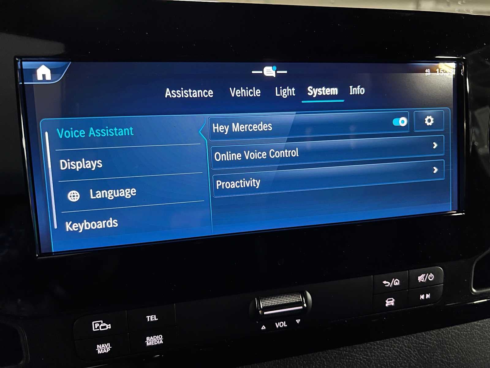 2026 Mercedes-Benz Sprinter Passenger Van 2500 Standard Roof I4 Diesel HO 144 AWD
