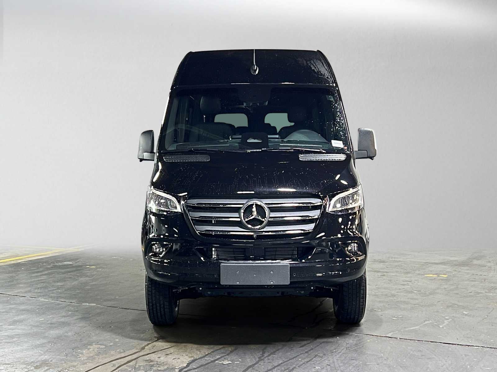 2026 Mercedes-Benz Sprinter Passenger Van 2500 Standard Roof I4 Diesel HO 144 AWD