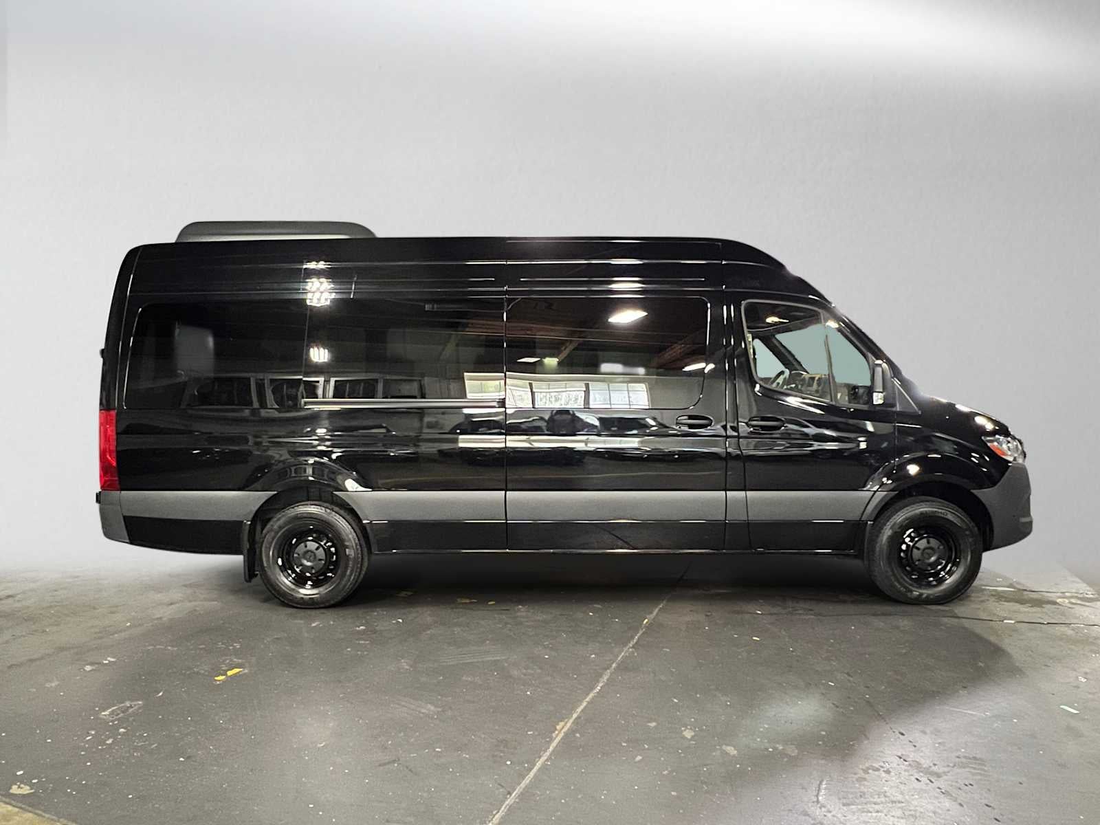 2024 Mercedes-Benz Sprinter Passenger Van 2500 High Roof I4 Diesel HO 170 RWD