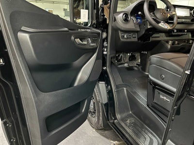 2026 Mercedes-Benz Sprinter Passenger Van 2500 High Roof I4 Diesel HO 170 RWD