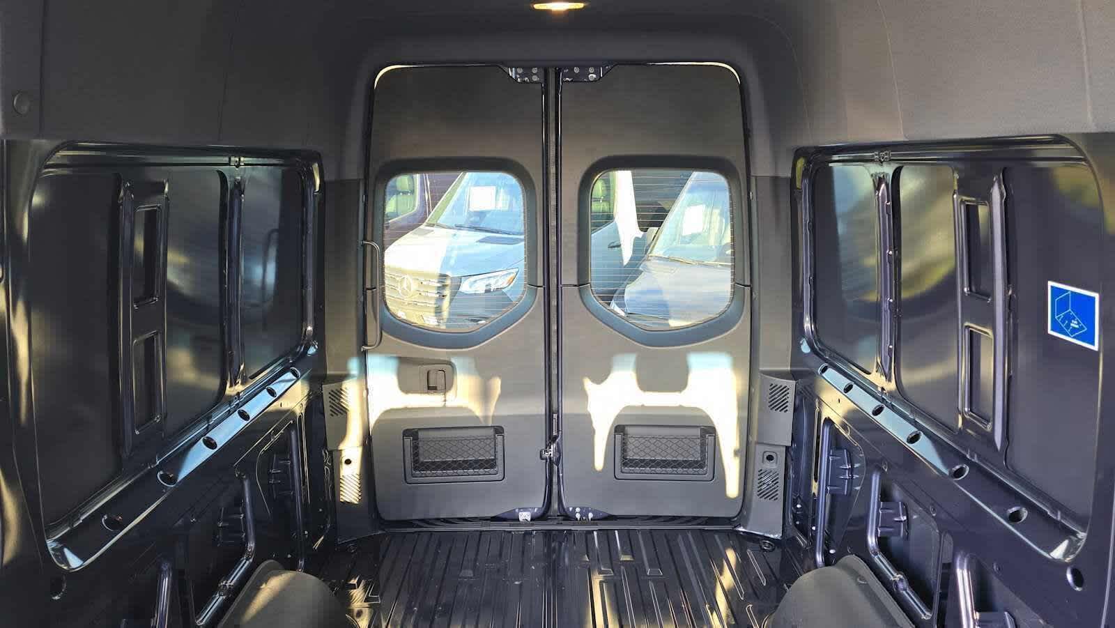 2026 Mercedes-Benz Sprinter 2500 Standard Roof I4 Diesel HO 144" AWD