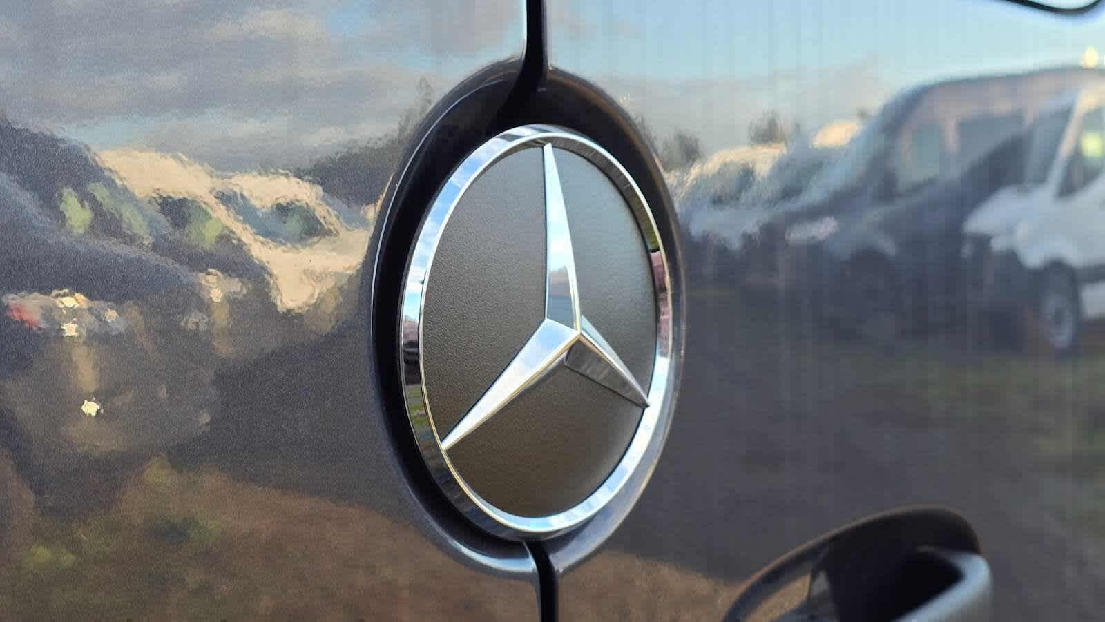2026 Mercedes-Benz Sprinter 2500 Standard Roof I4 Diesel HO 144" AWD