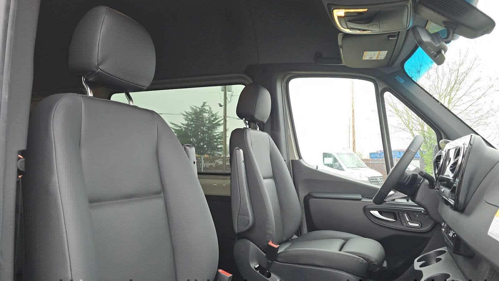 2026 Mercedes-Benz Sprinter 2500 Standard Roof I4 Diesel HO 144 AWD