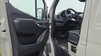 2026 Mercedes-Benz Sprinter 2500 Standard Roof I4 Diesel HO 144 AWD