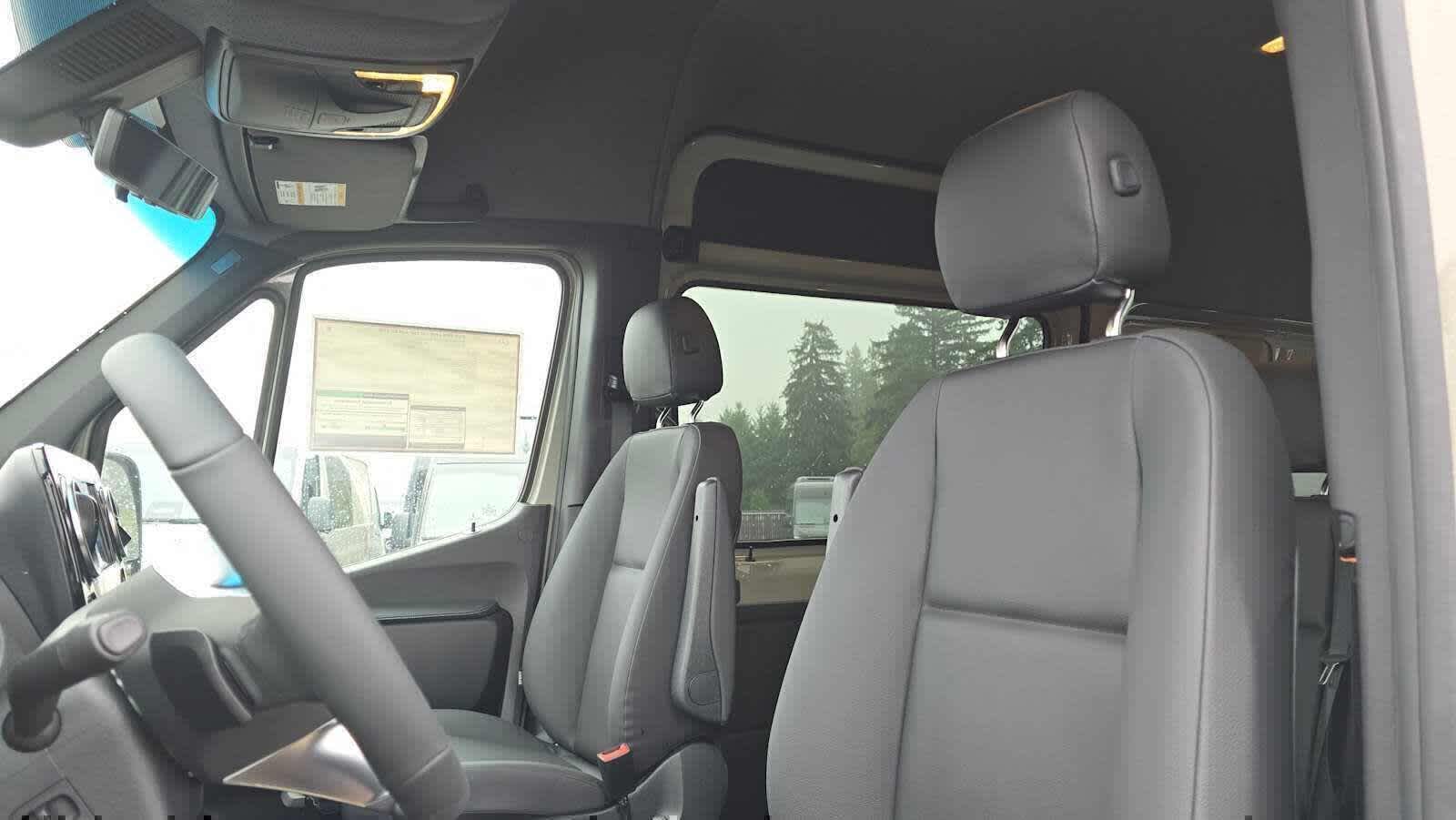 2026 Mercedes-Benz Sprinter 2500 Standard Roof I4 Diesel HO 144 AWD