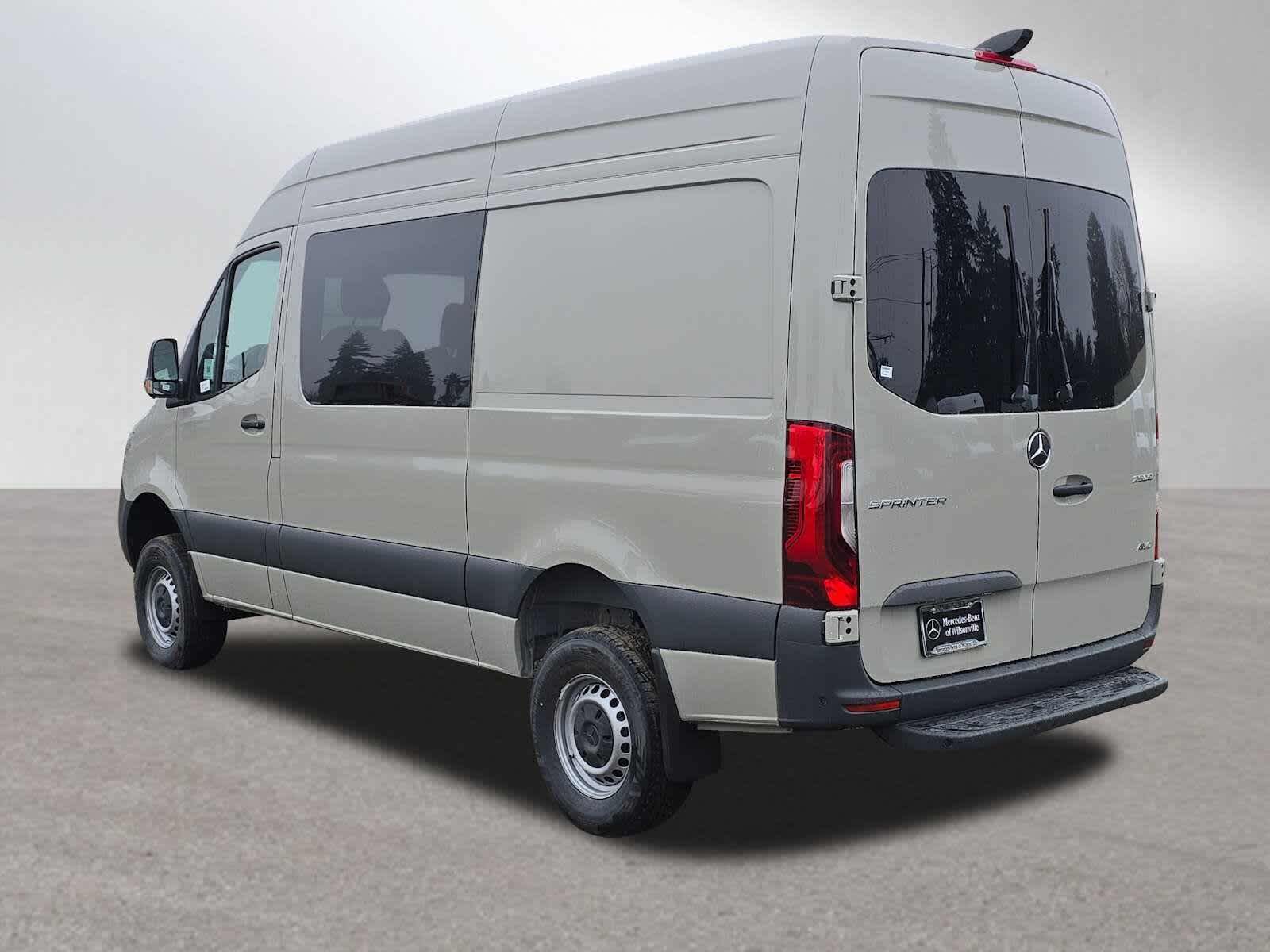 2026 Mercedes-Benz Sprinter 2500 Standard Roof I4 Diesel HO 144 AWD