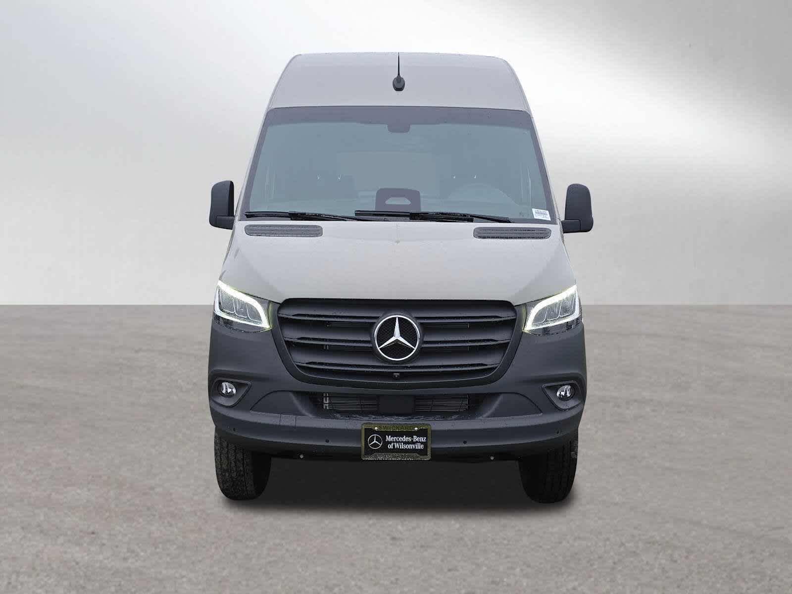 2026 Mercedes-Benz Sprinter 2500 Standard Roof I4 Diesel HO 144 AWD