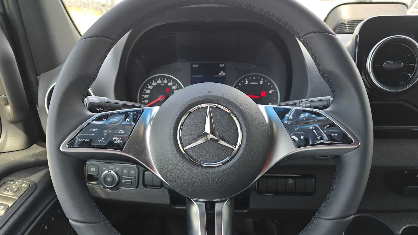 2026 Mercedes-Benz Sprinter 2500 Standard Roof I4 Diesel HO 144 AWD