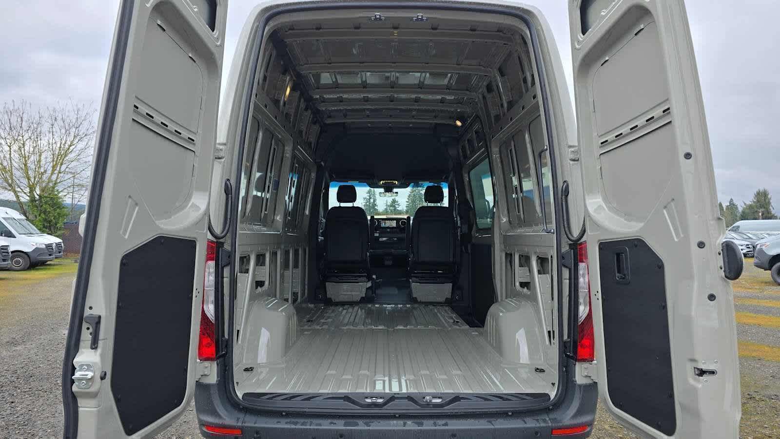 2026 Mercedes-Benz Sprinter 2500 Standard Roof I4 Diesel HO 144" AWD