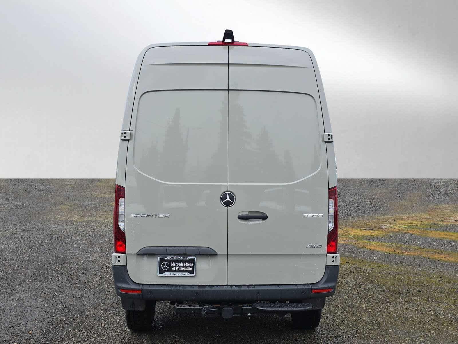 2026 Mercedes-Benz Sprinter 2500 Standard Roof I4 Diesel HO 144" AWD
