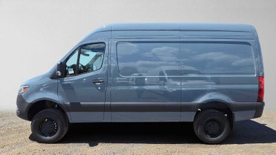2026 Mercedes-Benz Sprinter 2500 Standard Roof I4 Diesel HO 144 AWD
