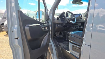 2026 Mercedes-Benz Sprinter 2500 Standard Roof I4 Diesel HO 144 AWD