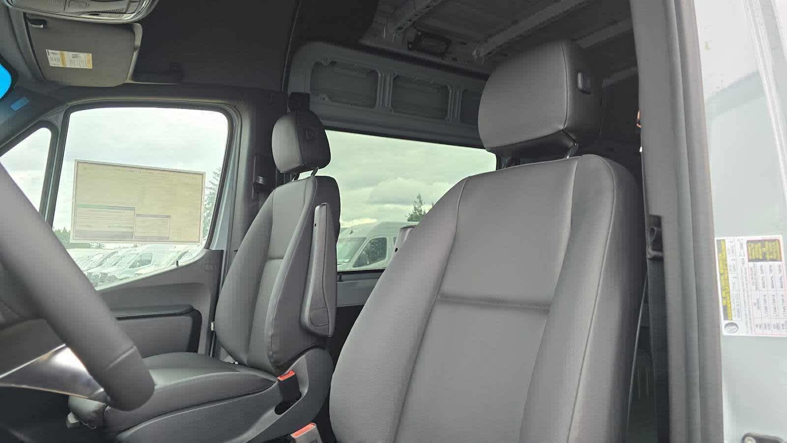 2026 Mercedes-Benz Sprinter 2500 Standard Roof I4 Diesel HO 144" AWD