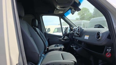 2026 Mercedes-Benz Sprinter 2500 Standard Roof I4 Diesel HO 144 AWD