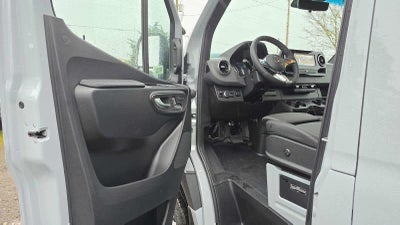 2026 Mercedes-Benz Sprinter 2500 Standard Roof I4 Diesel HO 144 AWD