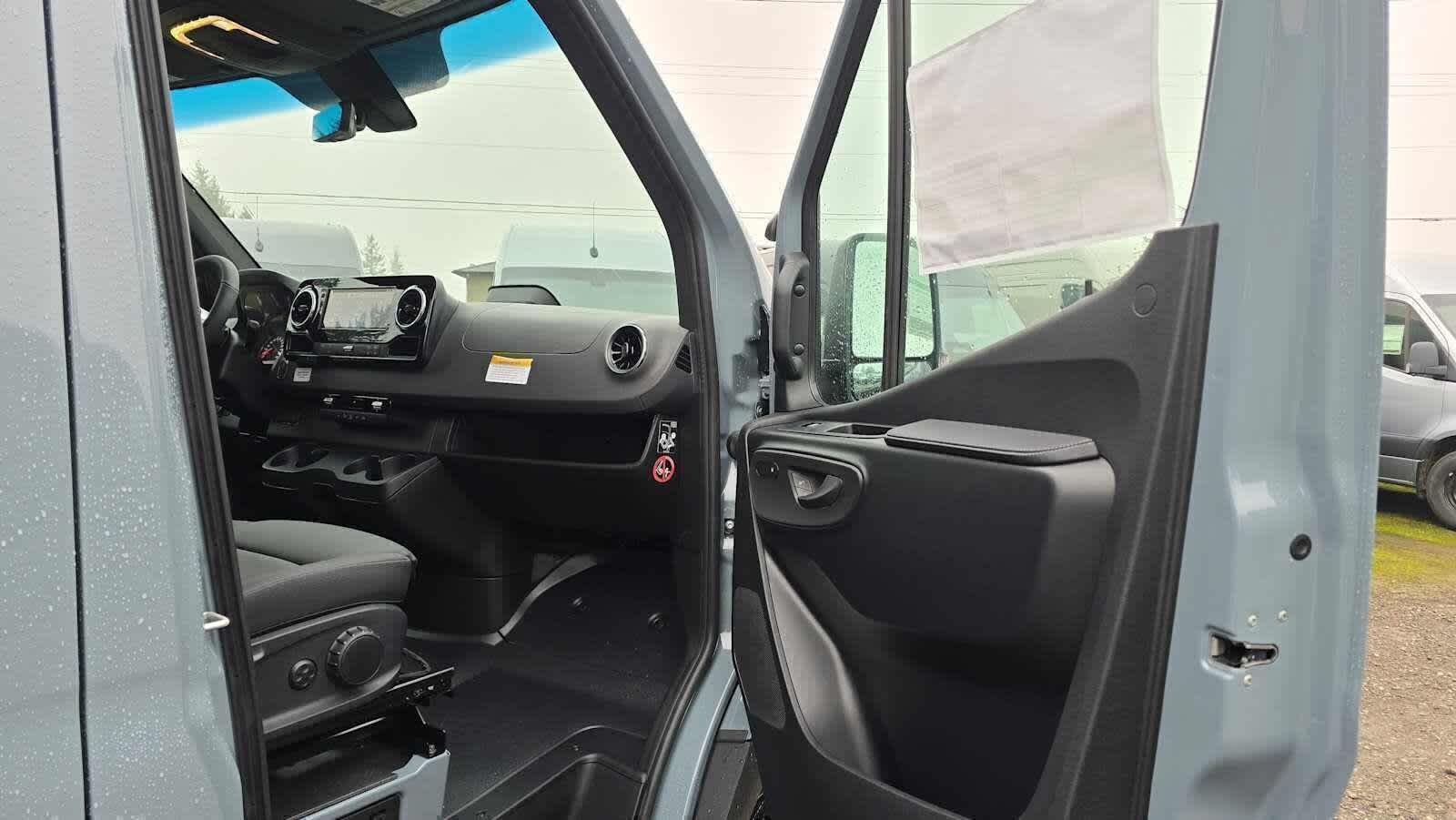 2026 Mercedes-Benz Sprinter 2500 Standard Roof I4 Diesel HO 144" AWD