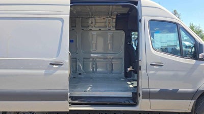 2026 Mercedes-Benz Sprinter 2500 Standard Roof I4 Diesel HO 144 AWD