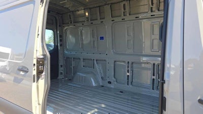 2026 Mercedes-Benz Sprinter 2500 Standard Roof I4 Diesel HO 144 AWD