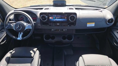 2026 Mercedes-Benz Sprinter 2500 Standard Roof I4 Diesel HO 144 AWD