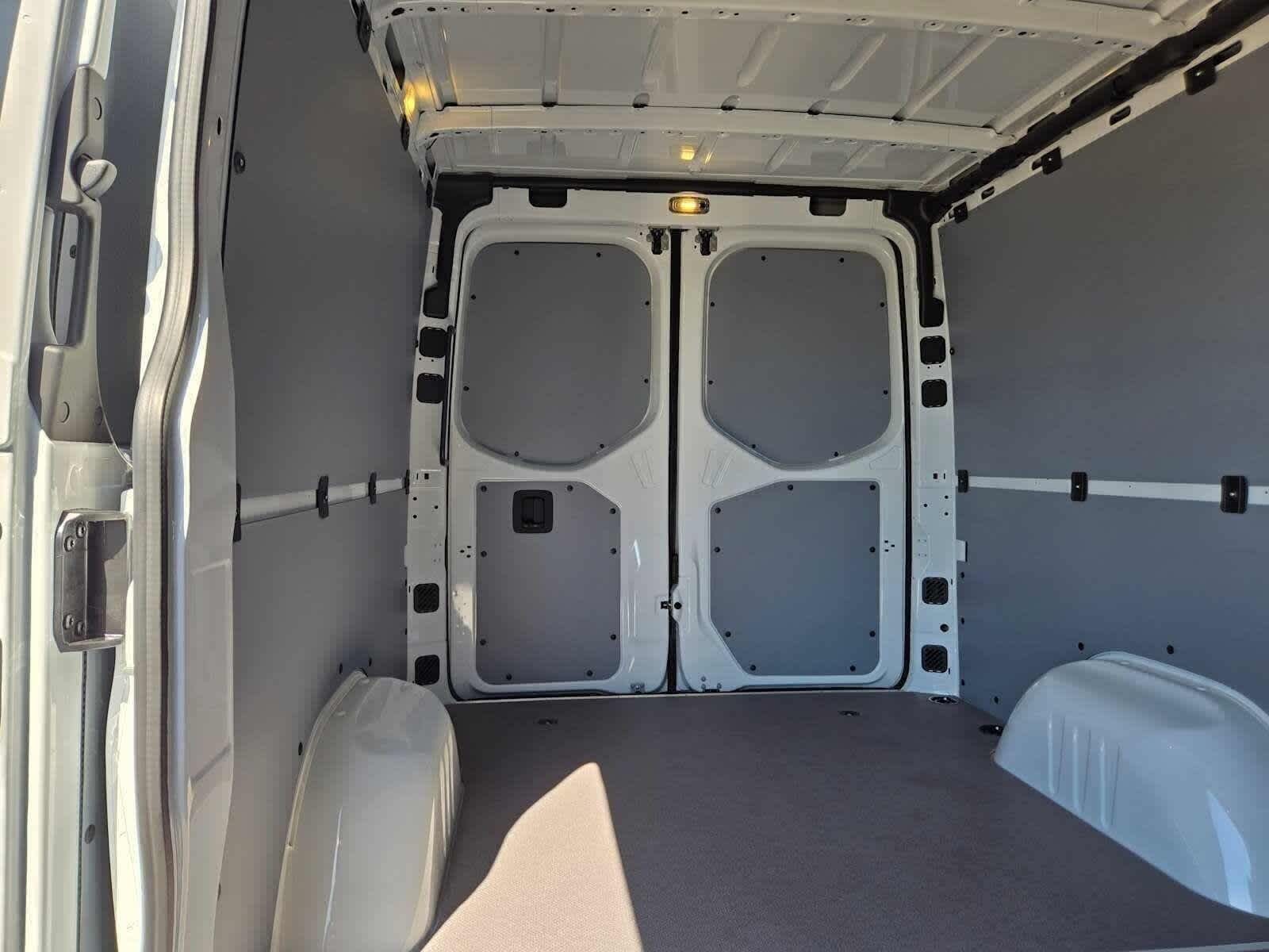 2026 Mercedes-Benz Sprinter 2500 Standard Roof I4 Diesel 144 RWD