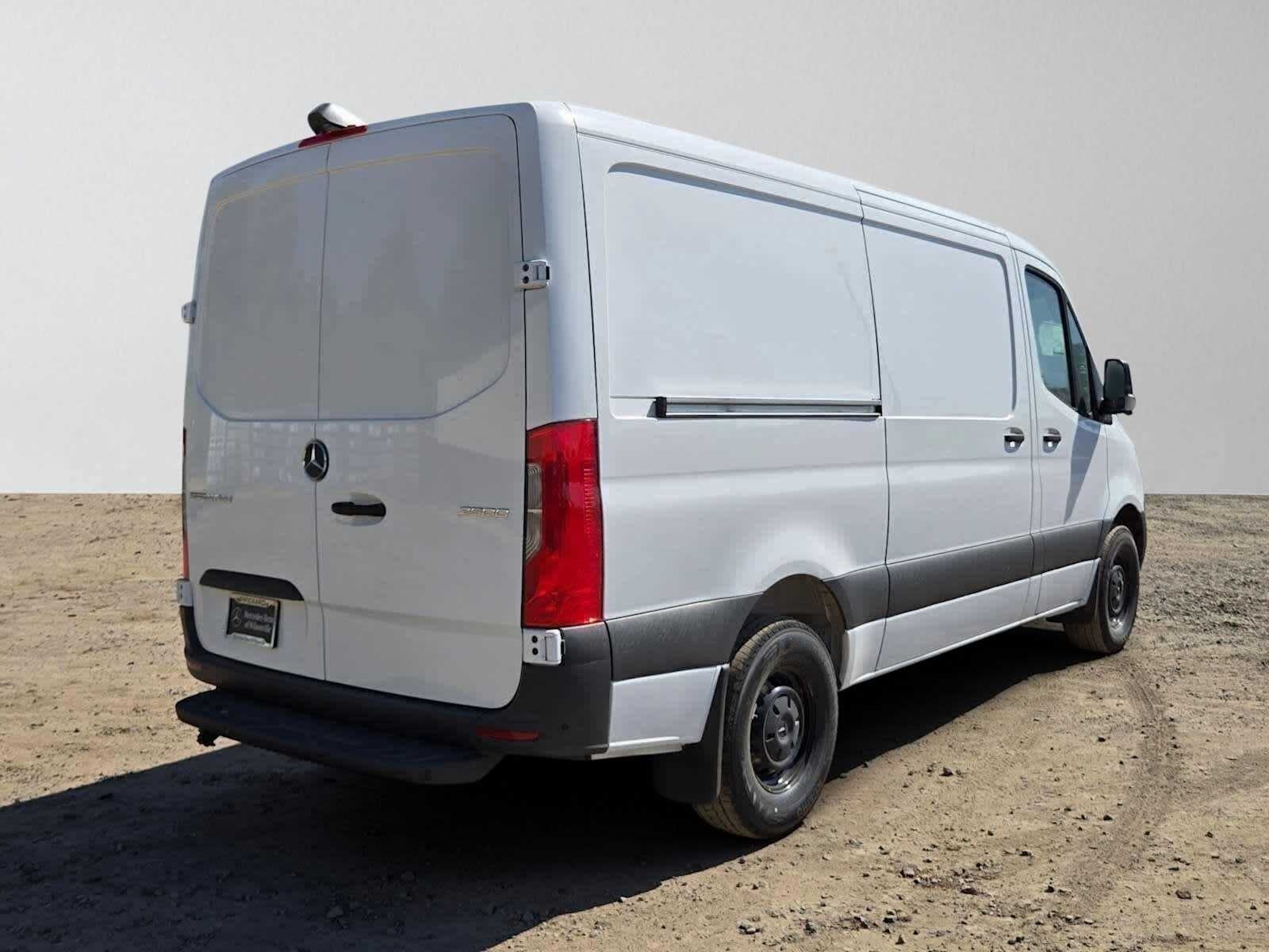 2026 Mercedes-Benz Sprinter 2500 Standard Roof I4 Diesel 144 RWD
