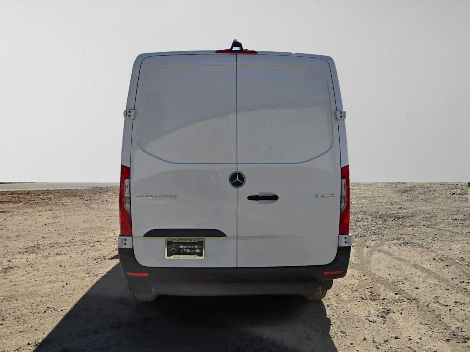 2026 Mercedes-Benz Sprinter 2500 Standard Roof I4 Diesel 144 RWD