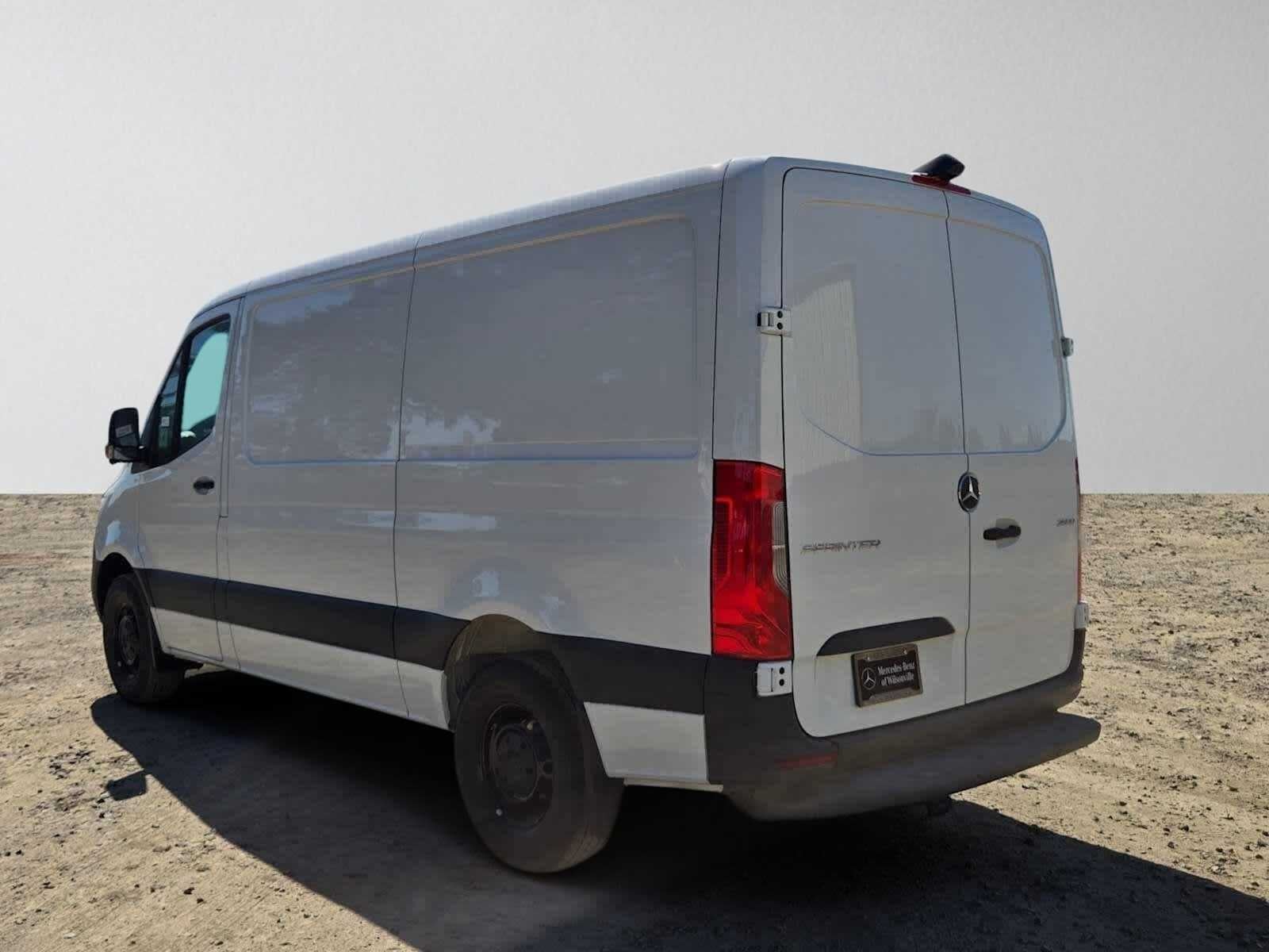 2026 Mercedes-Benz Sprinter 2500 Standard Roof I4 Diesel 144 RWD