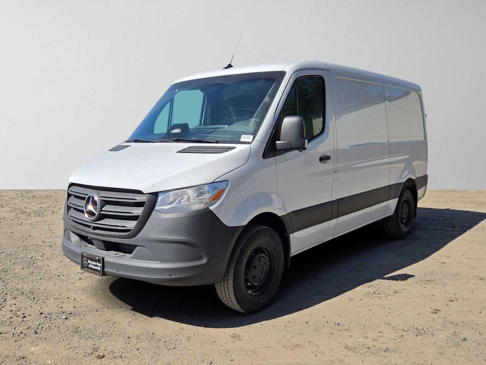 2026 Mercedes-Benz Sprinter 2500 Standard Roof I4 Diesel 144 RWD