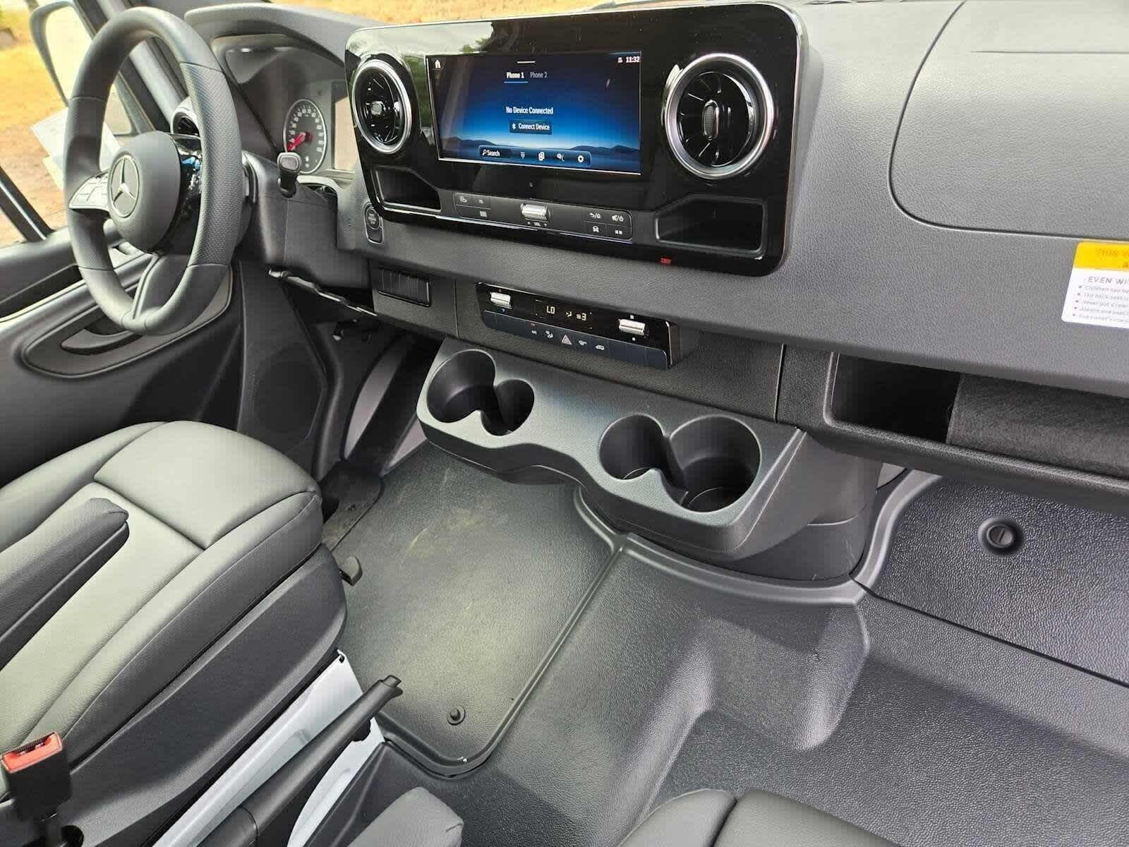 2026 Mercedes-Benz Sprinter 2500 Standard Roof I4 Diesel 144 RWD