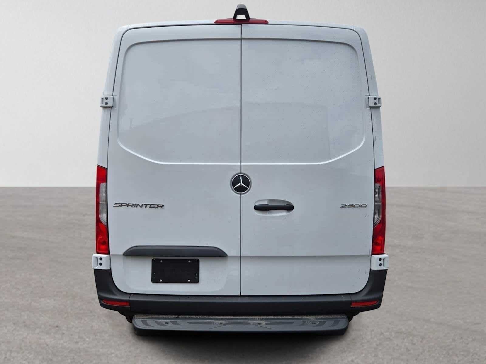 2026 Mercedes-Benz Sprinter 2500 Standard Roof I4 Diesel 144 RWD