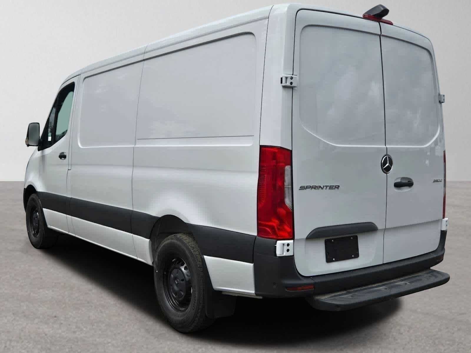 2026 Mercedes-Benz Sprinter 2500 Standard Roof I4 Diesel 144 RWD