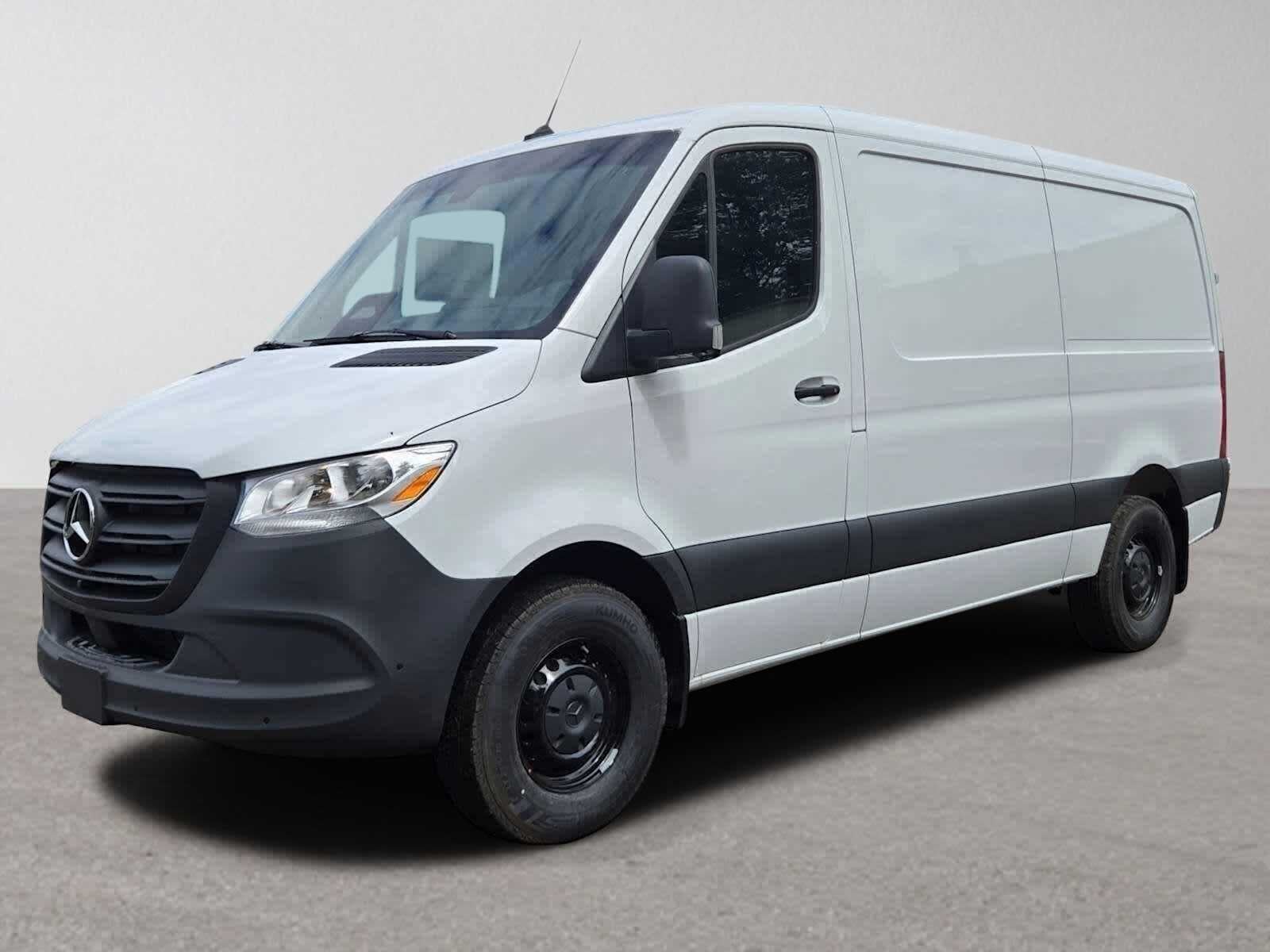 2026 Mercedes-Benz Sprinter 2500 Standard Roof I4 Diesel 144 RWD