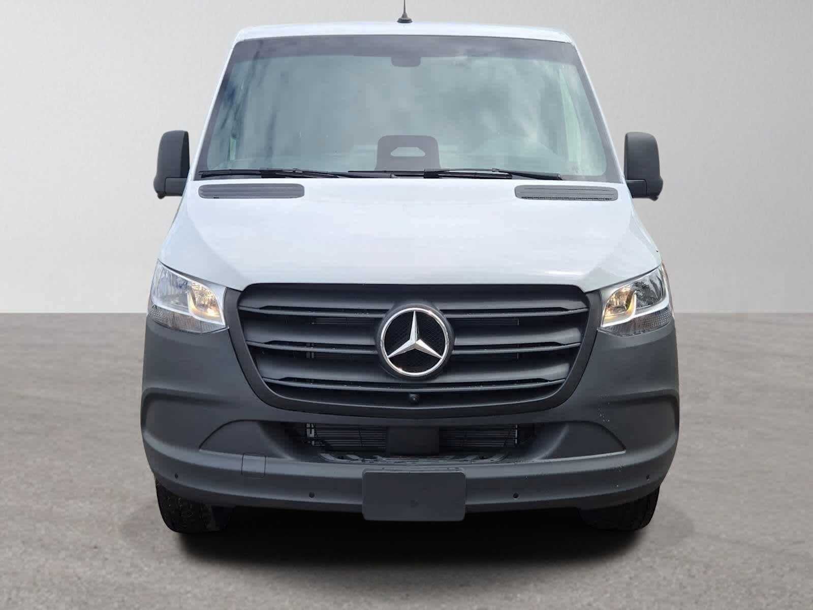 2026 Mercedes-Benz Sprinter 2500 Standard Roof I4 Diesel 144 RWD