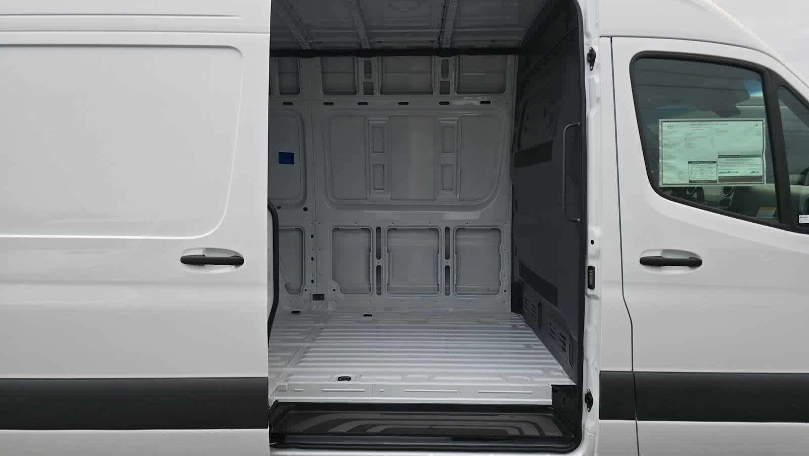 2025 Mercedes-Benz Sprinter Cargo Van 2500 Standard Roof I4 Diesel 144" RWD