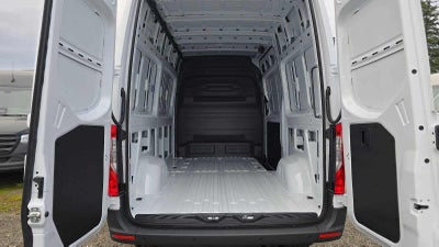 2025 Mercedes-Benz Sprinter Cargo Van 2500 Standard Roof I4 Diesel 144" RWD